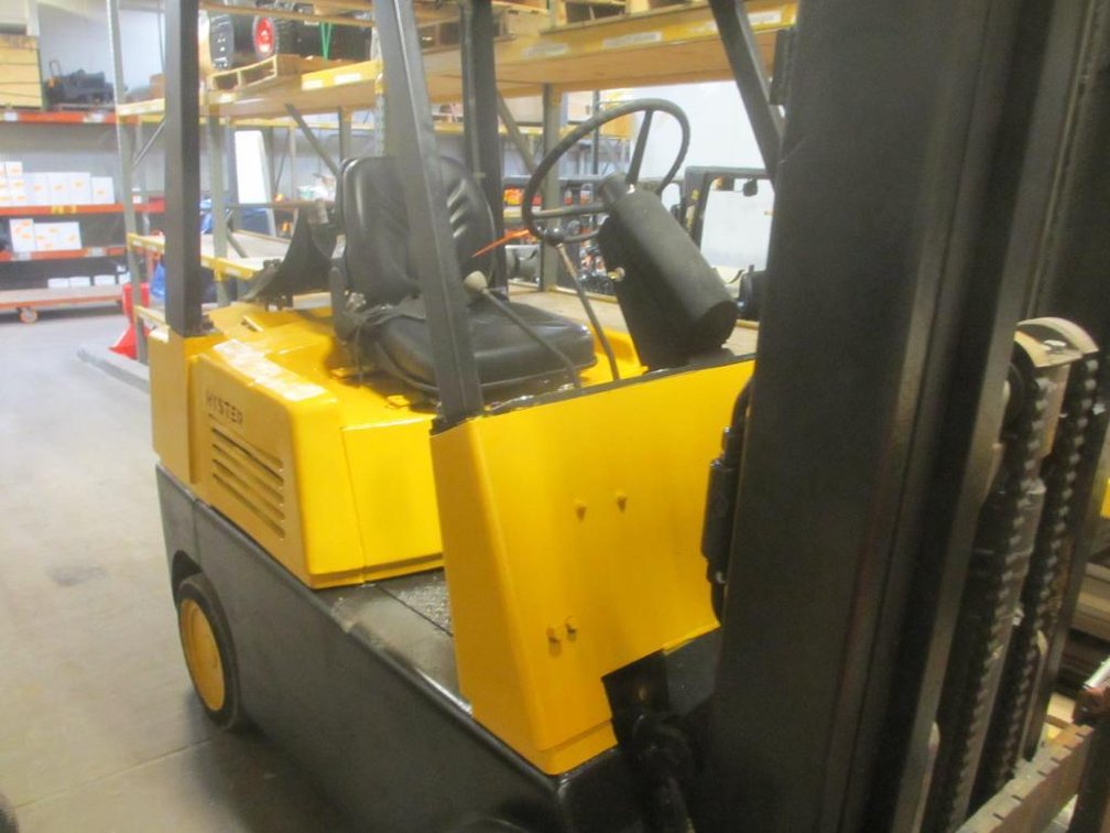 Hyster 8000# Lift Capacity Fork Lift, Model S80E