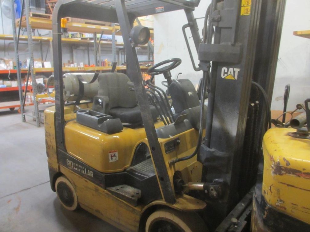 Cat 5000# Lift Capacity Forklift