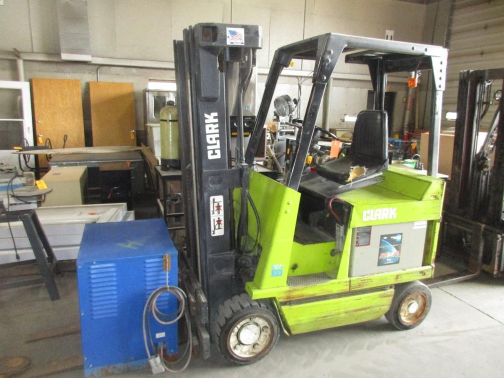 Clark 5000 LB Lift Capacity Fork Lift Model ECA-25