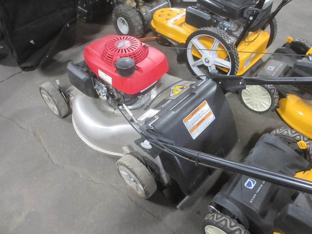 Honda Self Propelled Walk Mower (CA)