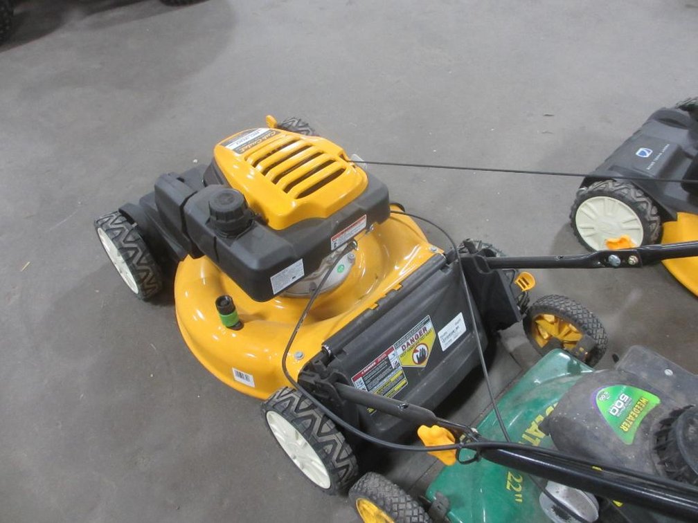Cub Cadet SC300, Self Propelled Walk Mower (CA)