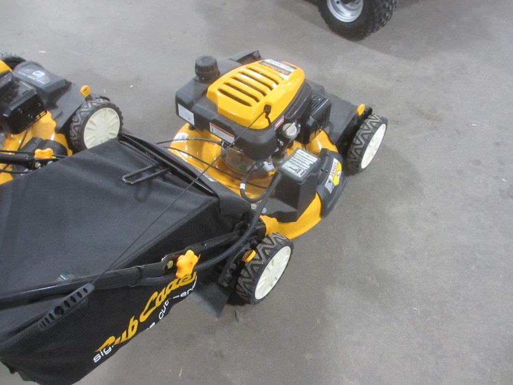Cub Cadet SC300E, Self Propelled Walk Mower (CA)
