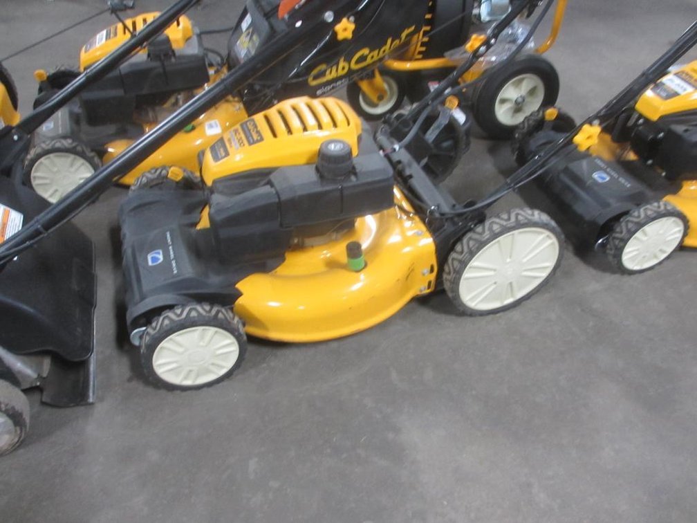 Cub Cadet SC300IP Self Propelled Walk Mower (CA)