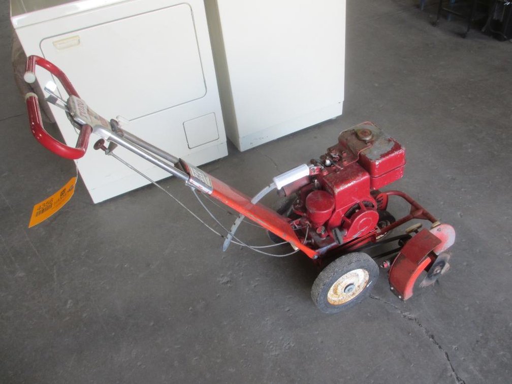 Toro Edge Trimmer Edging Machine (CA)