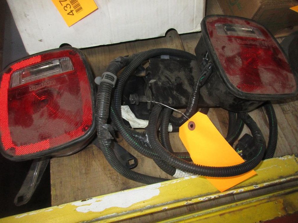 (1) Pair New Take Off Tail Lights (CW)