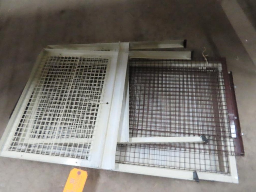 Metal Rabbit Hutch
