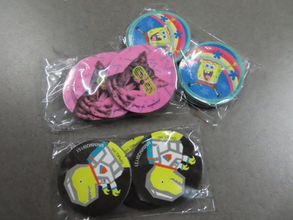 Round Decorator Magnets - Qty 100+ bags