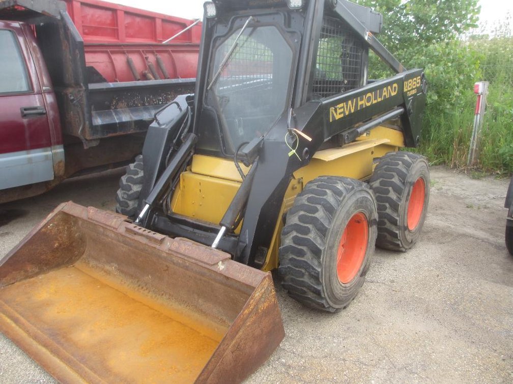 New Holland Turbo Skid Steer LX 865