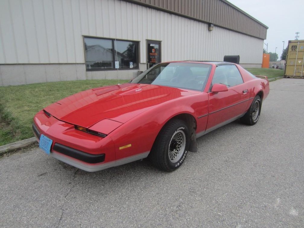 1985 Pontiac Firebird - VIN 1G2FX87S1FN204737