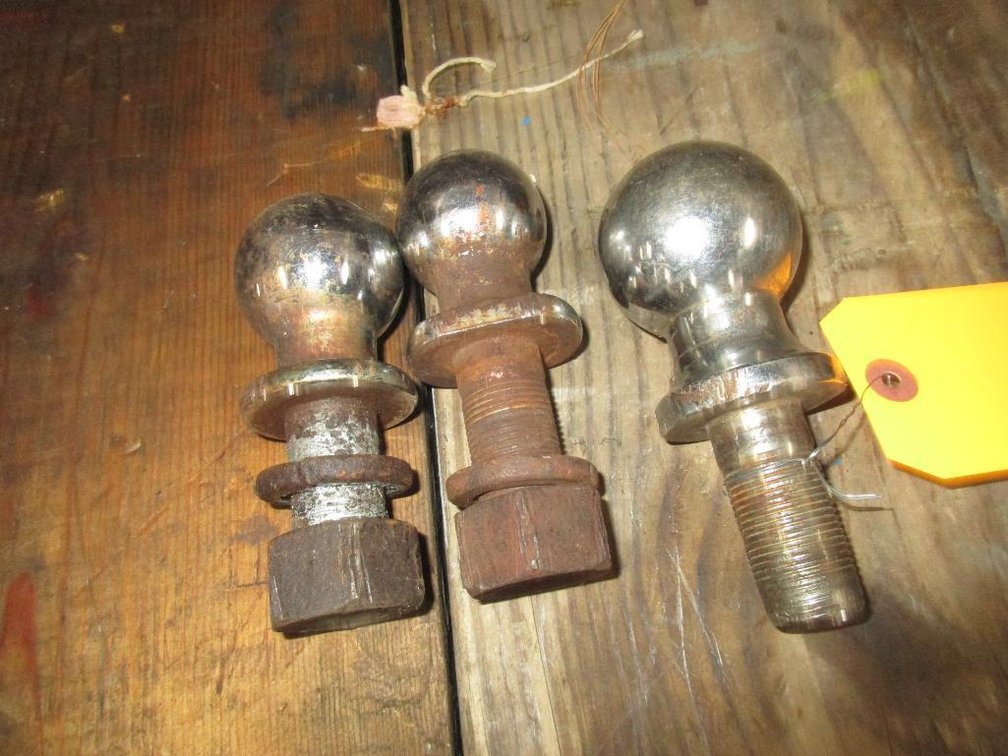 (2) Trailer Hitch Balls (CW)