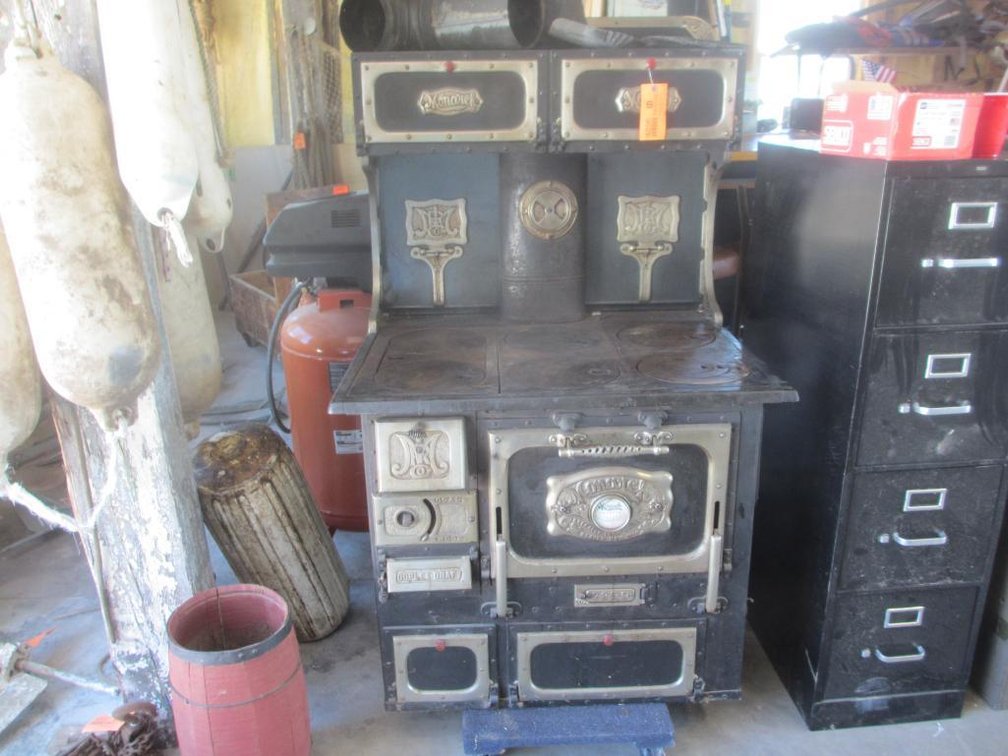 Antique Stove (D1)