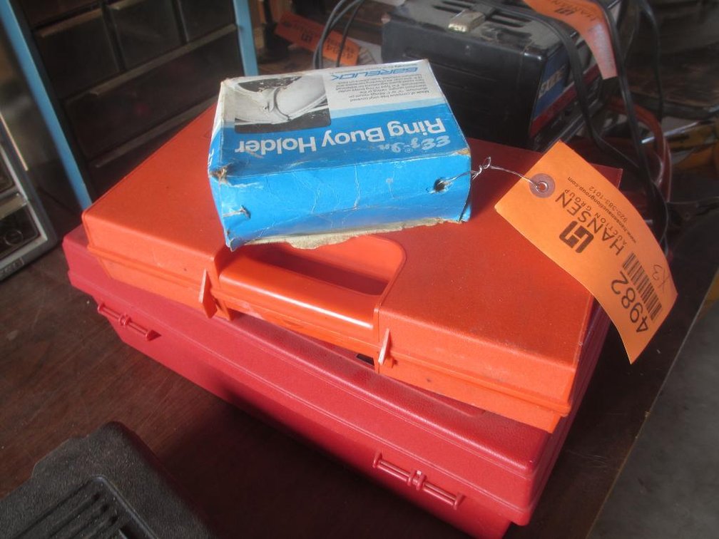 Flare Gun and Other Boating Items (D2)