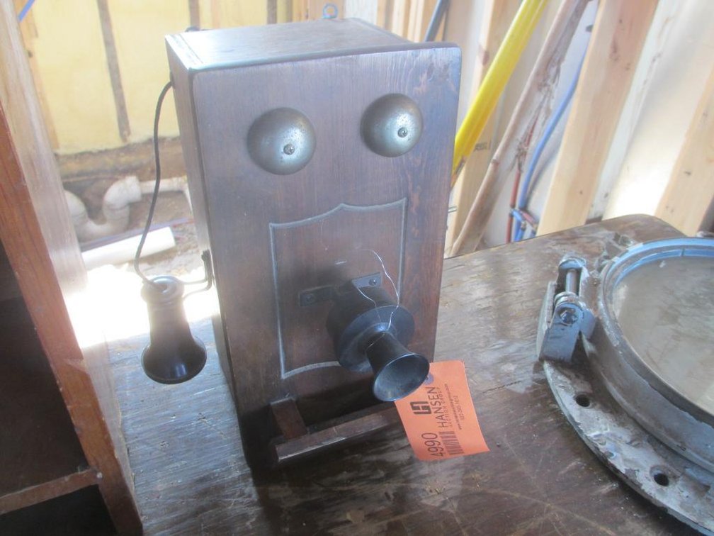 Decorative Vintage Looking Phone (D2)