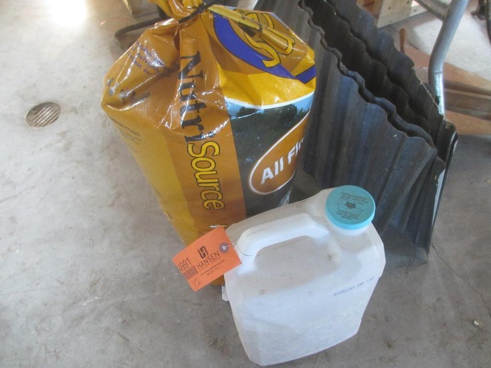 (1) Bag and (1) Bucket of Bird Seed (D2)