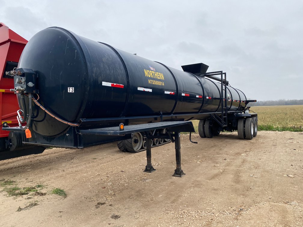 2014 Northern 6000 Gallon Semi Manure Tanker Trailer(Has WI Title) (Kewaunee, WI)