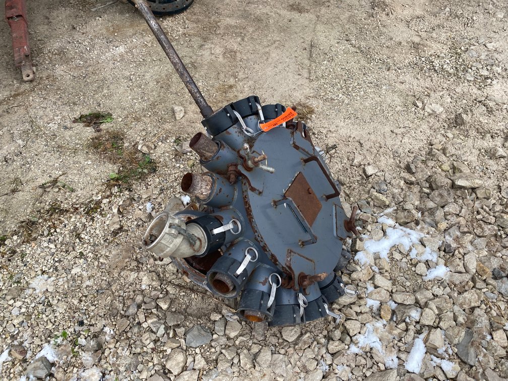 (16) Hose Distribution Manifold (New Holstein, WI)