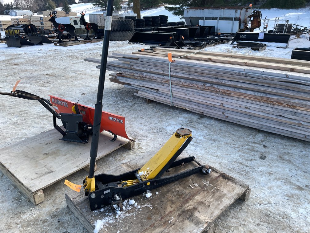 Rolling Floor Jack