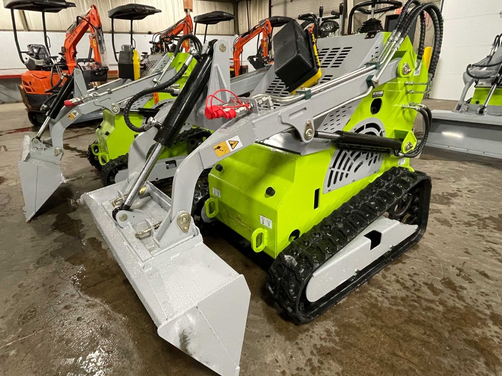 2025 Unused Landhero Mini Skid Steer Loader (O9)