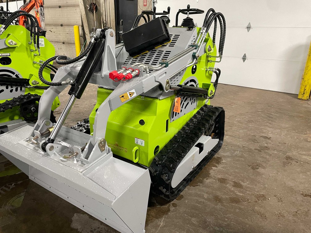 2025 Unused Landhero Mini Skid Steer Loader (O9)