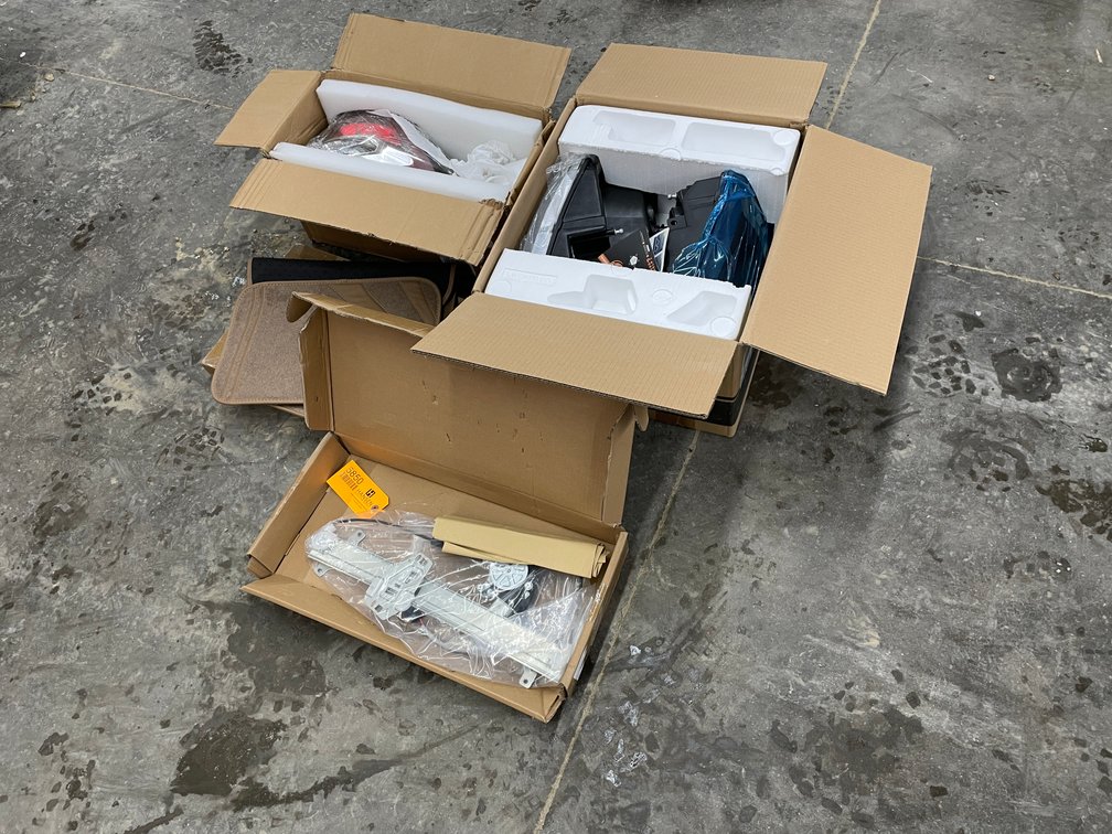 Assorted Automotive Items
