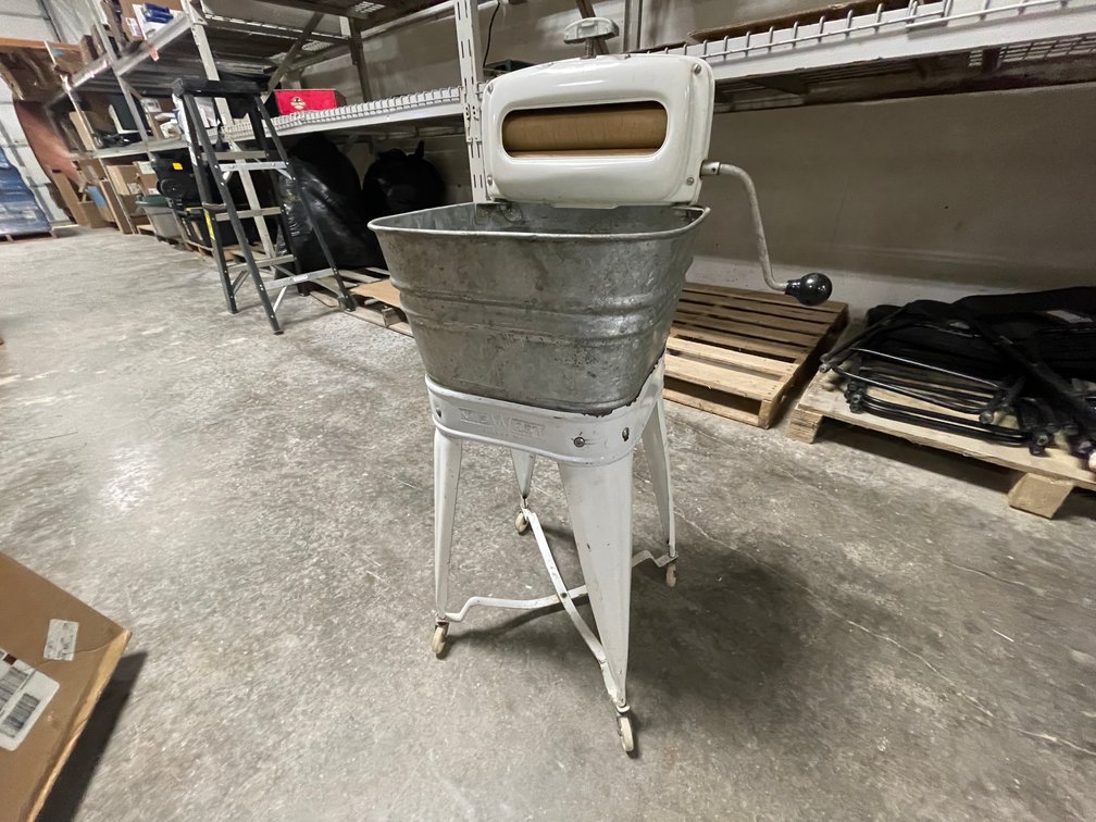 Mid West Service Station Island Chamois Wringer Washer (Downing, WI)
