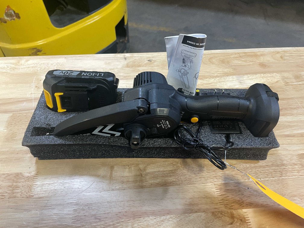 20 volt Mini Cordless Chainsaw With 20 volt Battery and Charger (PR13)
