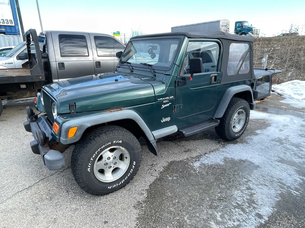 2000 Green Jeep Wrangler Sport (Has WI Title) (OF)