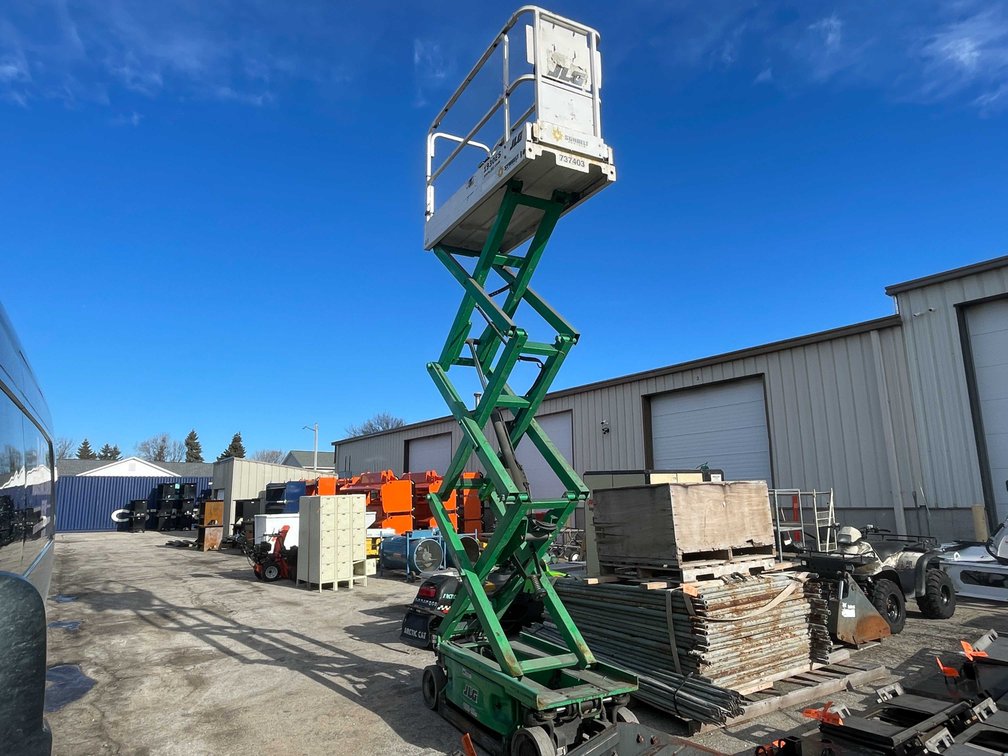 JLG 1930ES 19' Scissor Lift (Door 4)