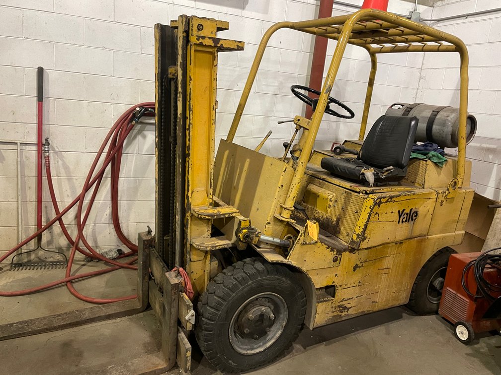 Yale Fork Lift