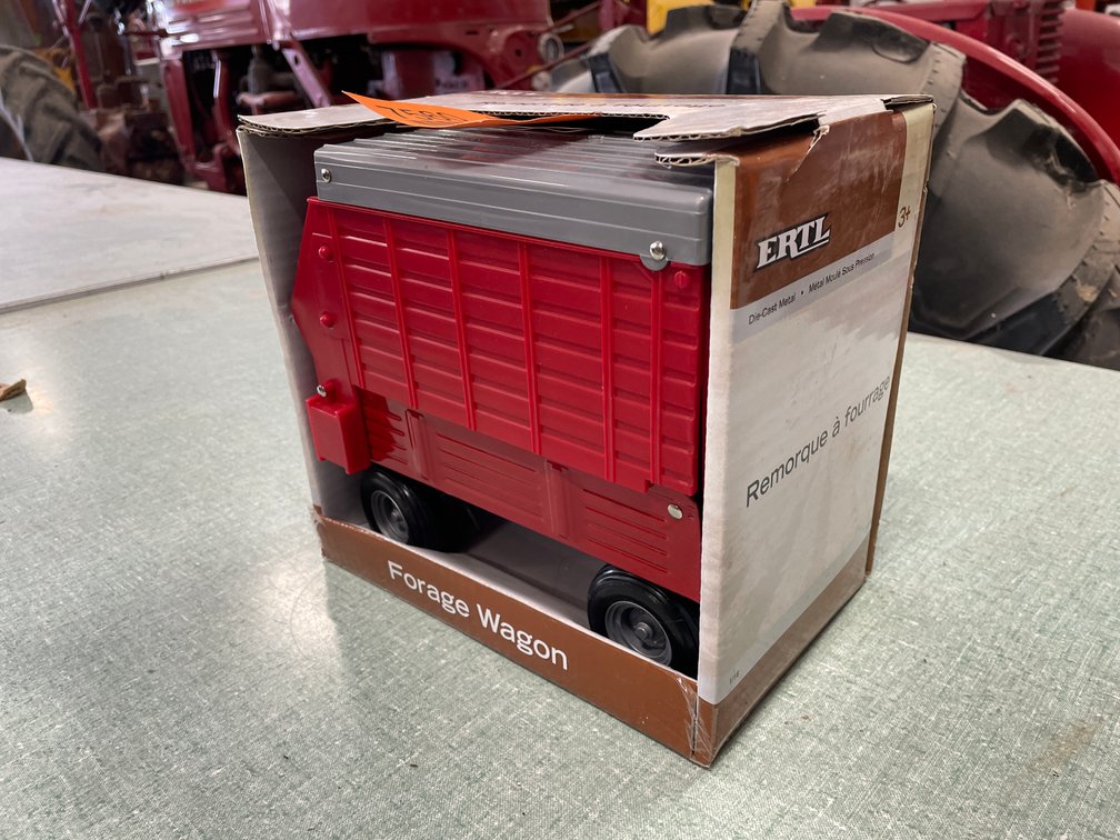 Ertl 1/16 Forage Wagon Toy Implement (Fort Atkinson, WI)