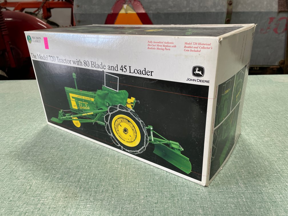 Ertl Precision Classics 1/16 Scale John Deere 720 Toy Tractor (Fort Atkinson, WI)