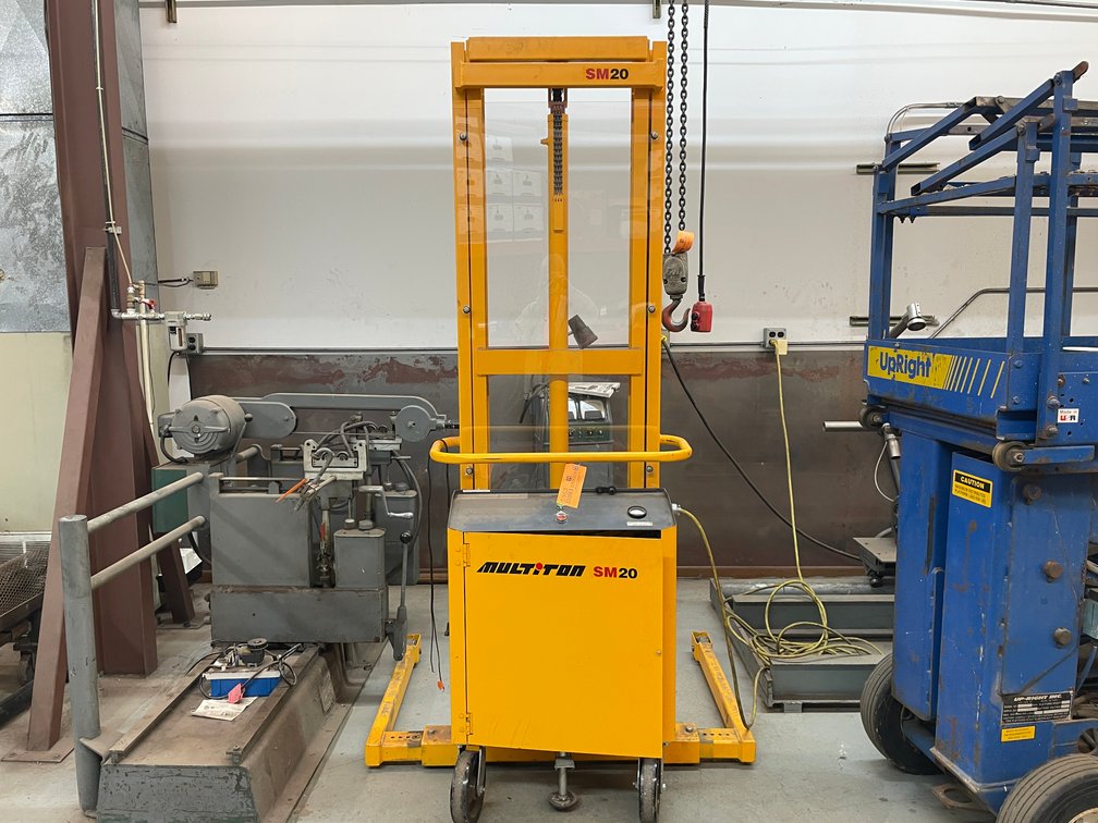 Multiton Battery Operated Fork Lift