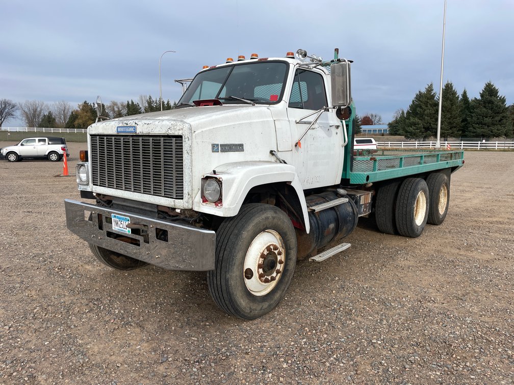 1988 GMC Brigadier Flatbed Truck (Has MN Title)