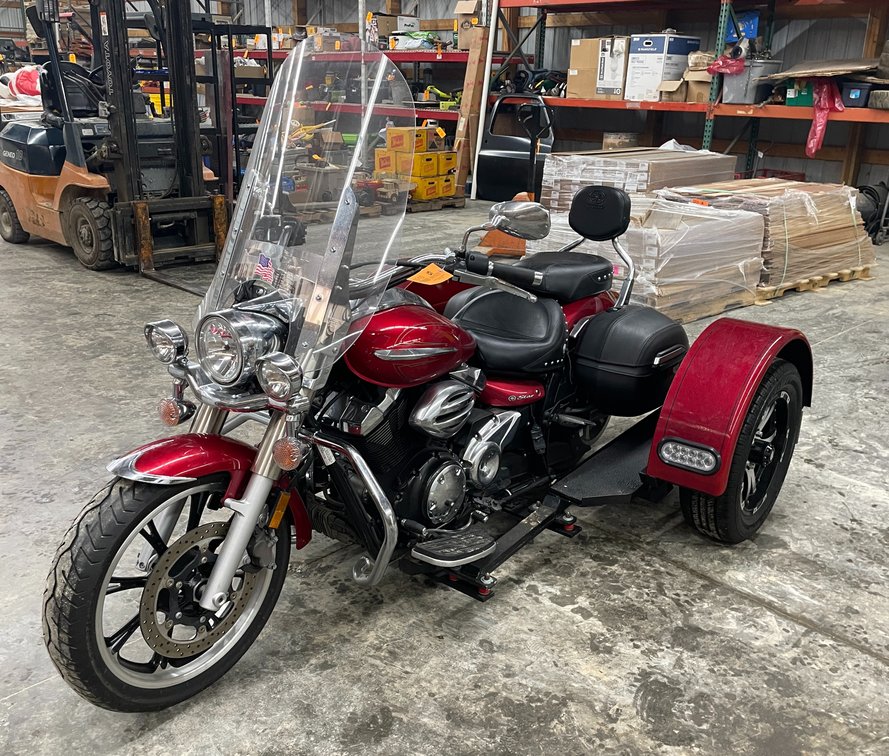 2011 Yamaha V-Star 950 Tourer Motorcycle with Trike Kit (Has WI Title)