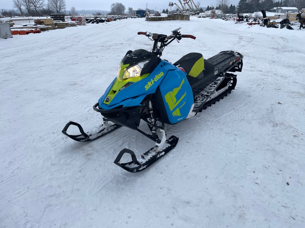 2015 Ski Doo Free Ride 800 Snowmobile (No Reg Card, Bill of Sale Only)