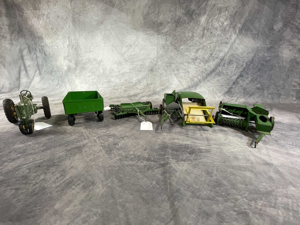 John Deere Tractors And More (Neenah, WI)