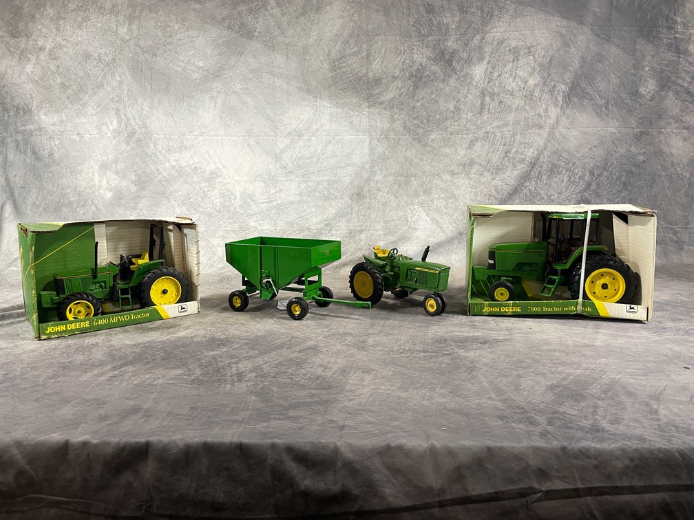 John Deere Collectibles (Neenah, WI)