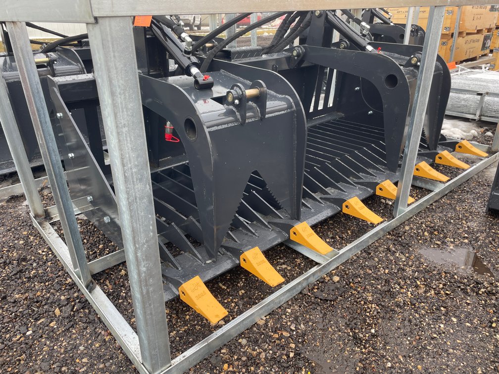 Unused Landhonor Hydraulic Grapple Bucket