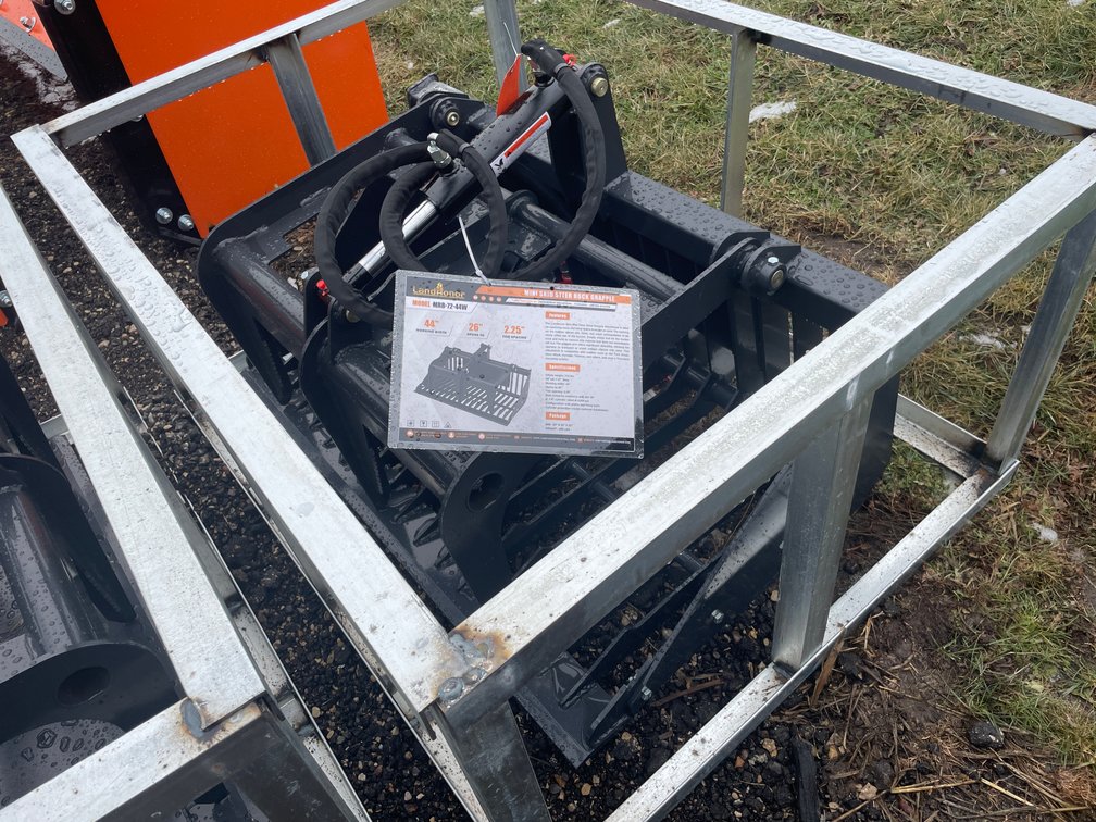 Unused Landhonor Mini Skidsteer Grapple Bucket