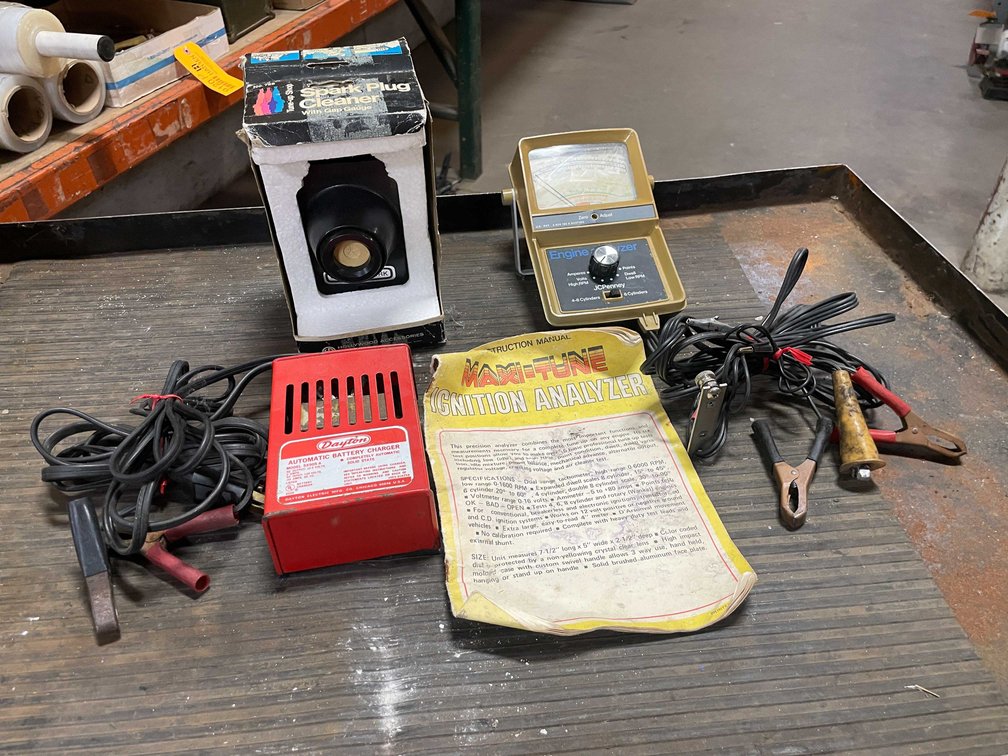 Vintage Car Repair Tools (PR10)