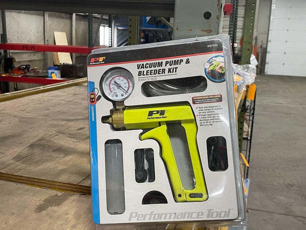 Vacuum Pump And Bleeder Kit (PR10)