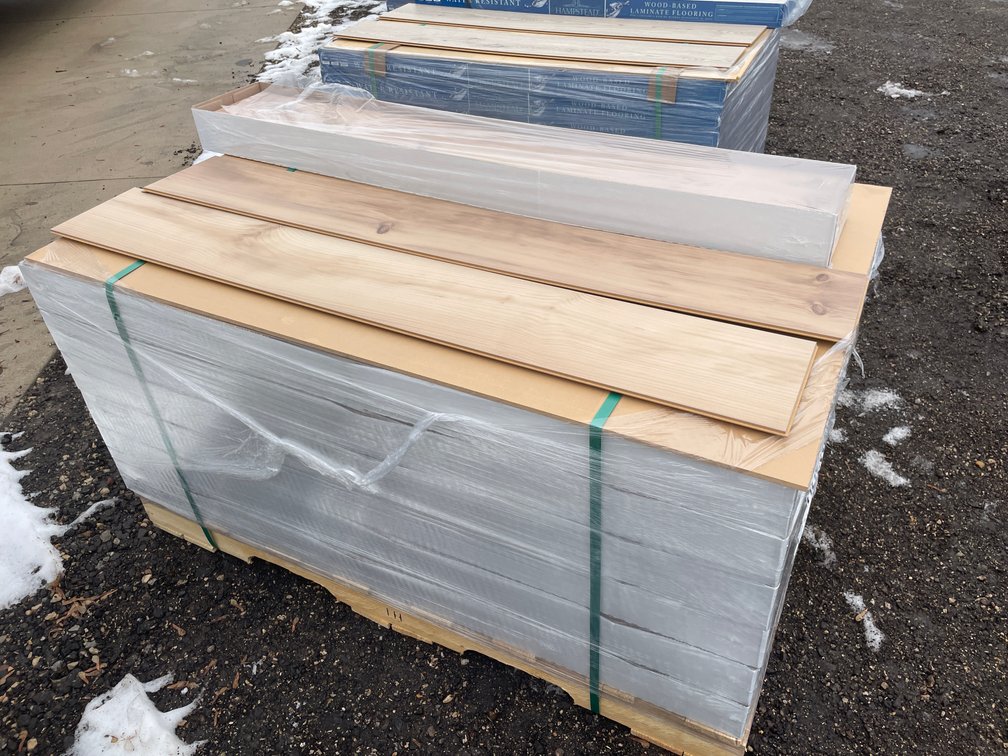 505 Sq. Ft. Color: Pinehurst  HDC WATERPROOF Click Planks