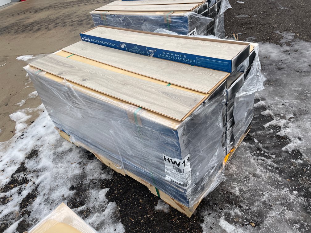 842 Sq. Ft. Color: Spotswood  WATER-RESISTENT Click Planks