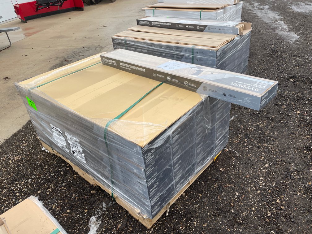 589.6 Sq. Ft. Color: Sunnyview Hickory STAINMASTER WATERPROOF Planks