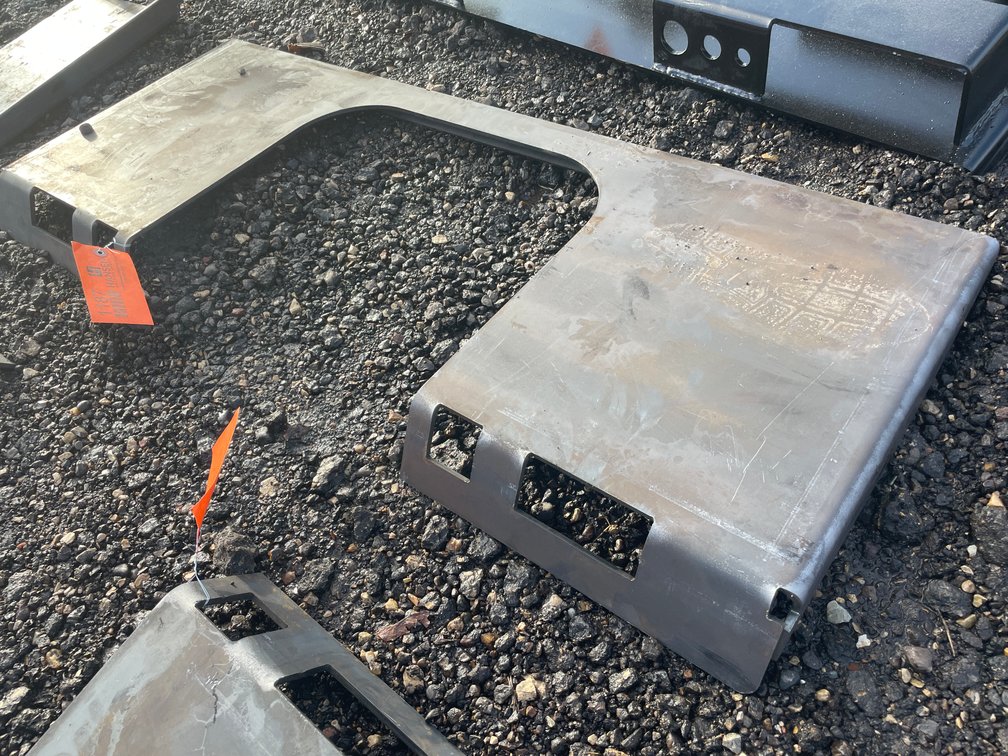 Unused Skidsteer Open Center Weldable Quick Attach Plate
