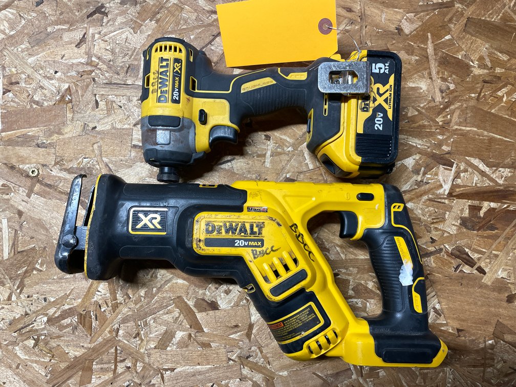 (2) DeWalt 20V Tools