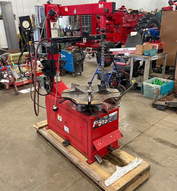 Hunter Engineering TXC 515 Tire Changer