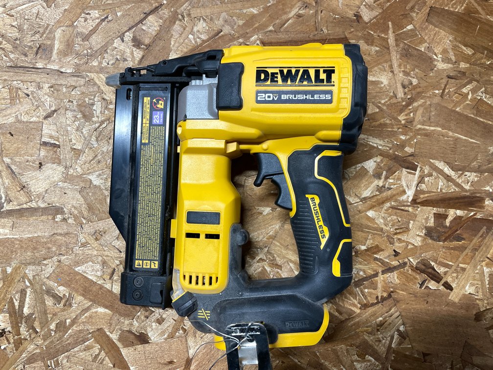 DeWalt 20V Brushless 23 GA Pin Nailer