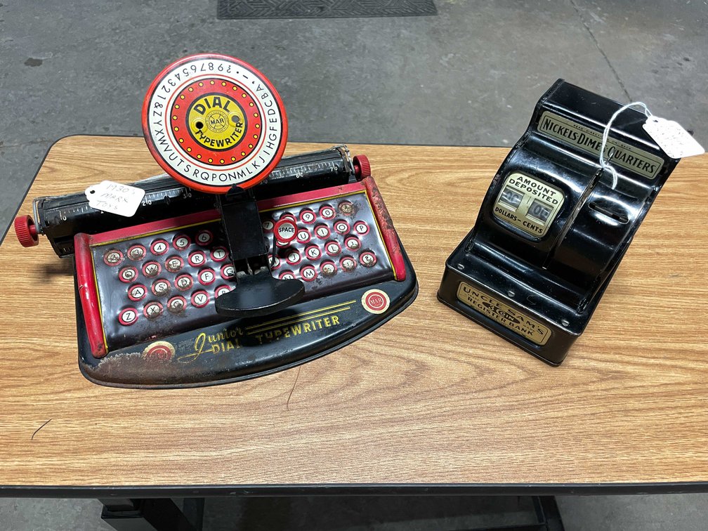 Marx Tin Typewriter (Neenah, WI)