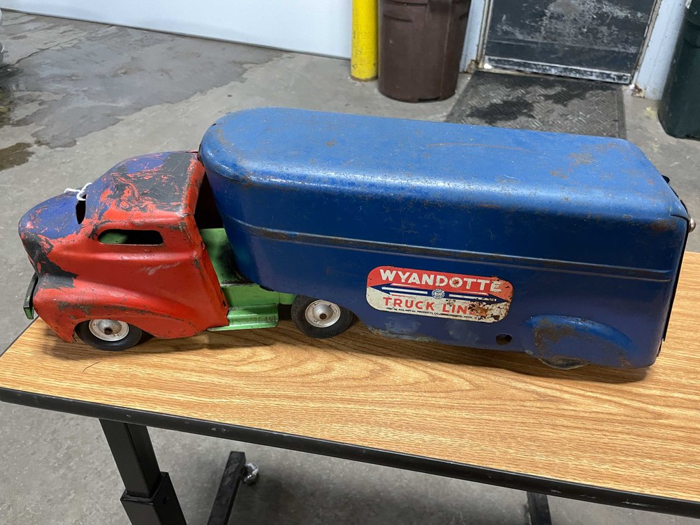 Wyandotte Tin Truck (Neenah, WI)